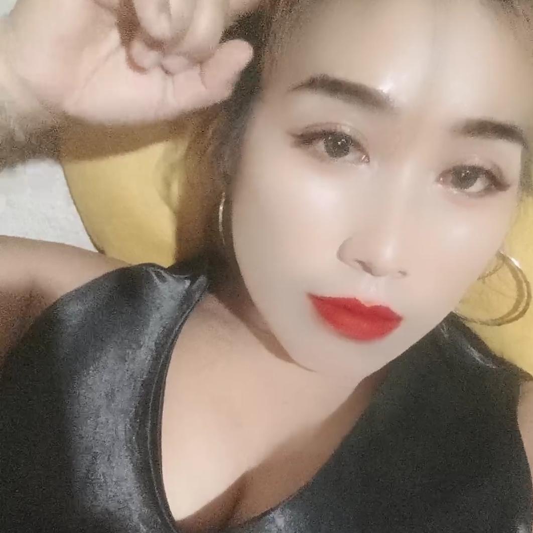 依娜＠_＠♛🇨🇳