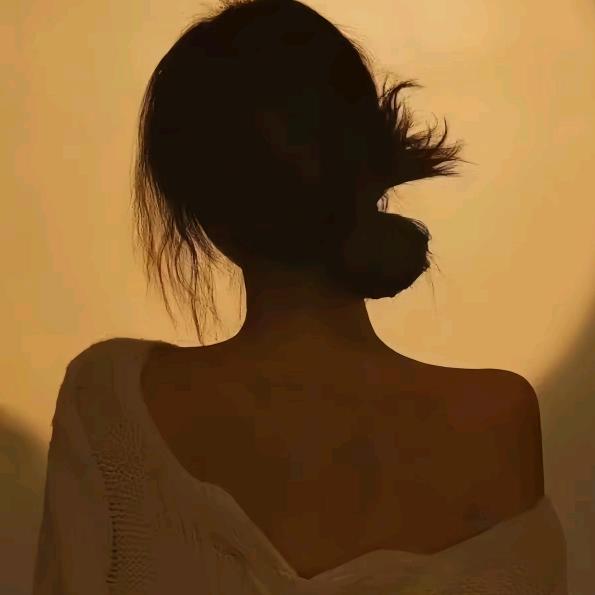 白月光.꒦ິ^꒦ິ