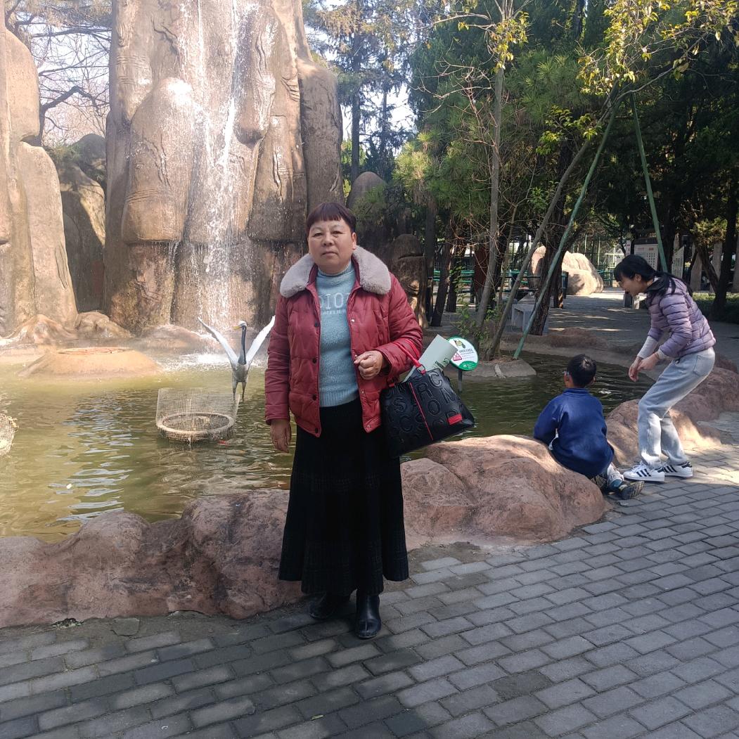 牵线红娘董中云