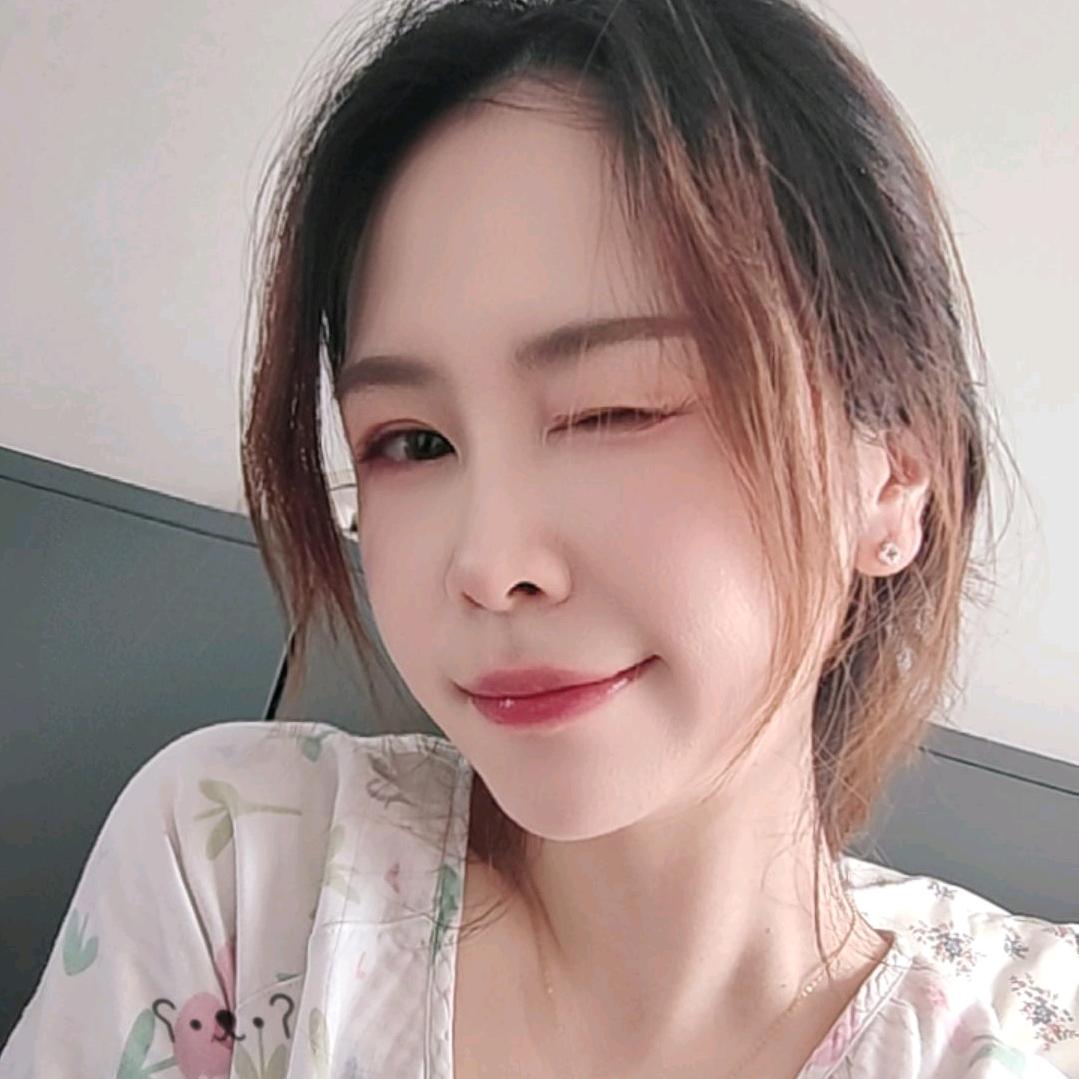 辫子是黑发姑娘