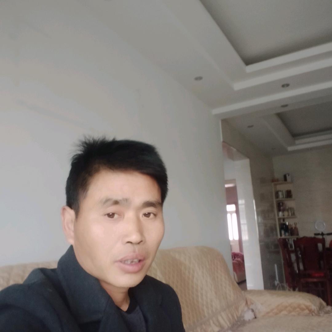 吊地砖的王哥