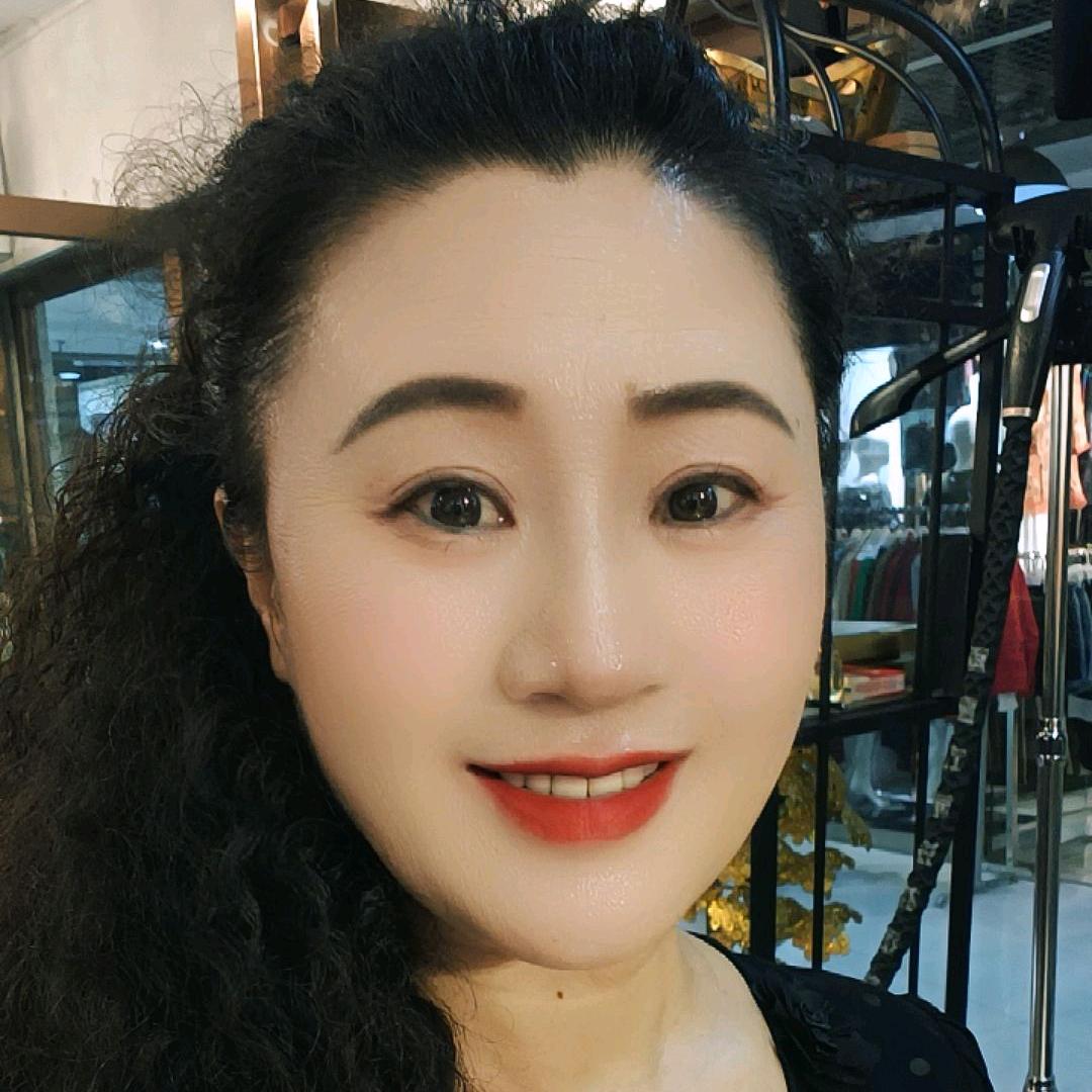 鸿姐(早上6点40分首播)
