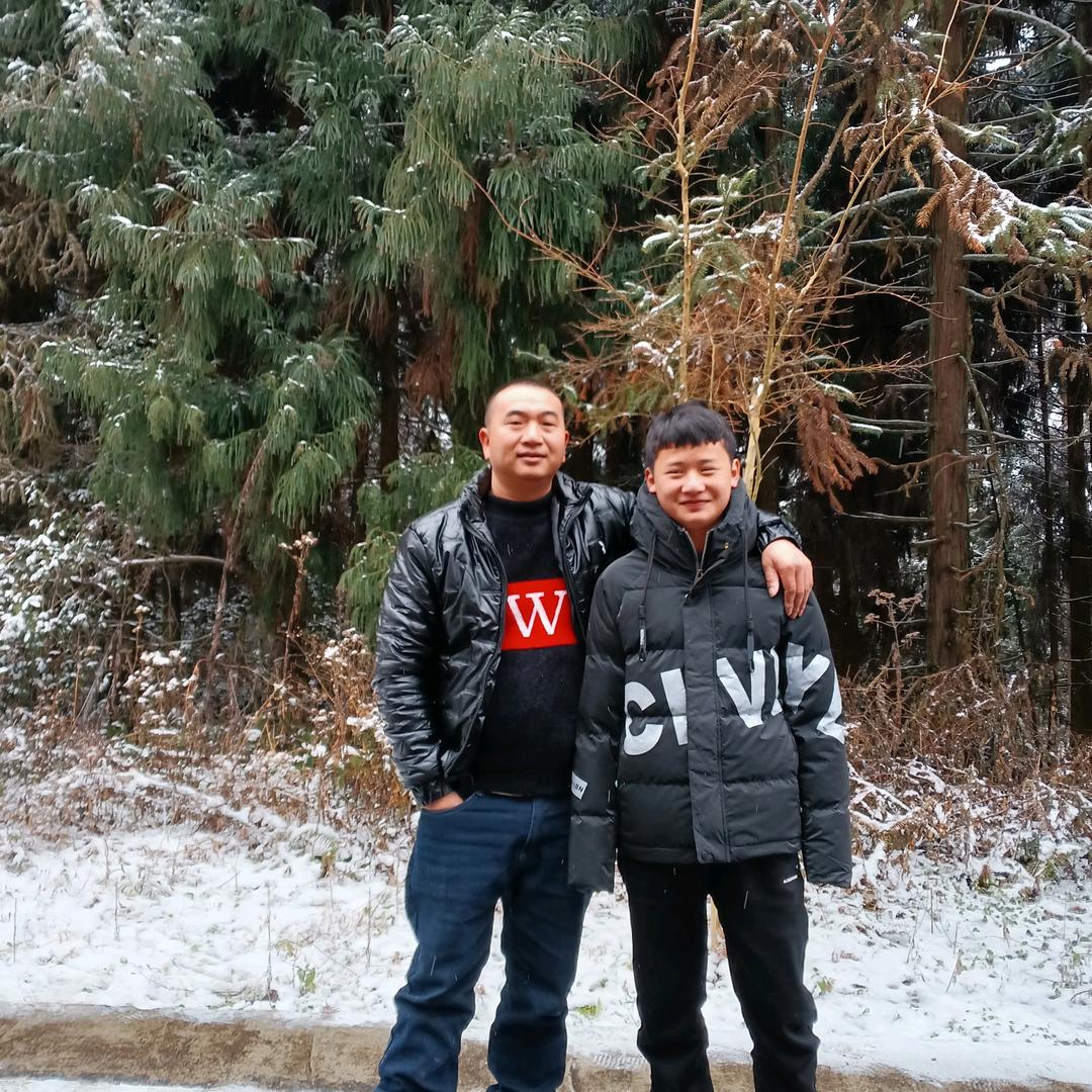 见到你浑身发抖爱你绵绵不断