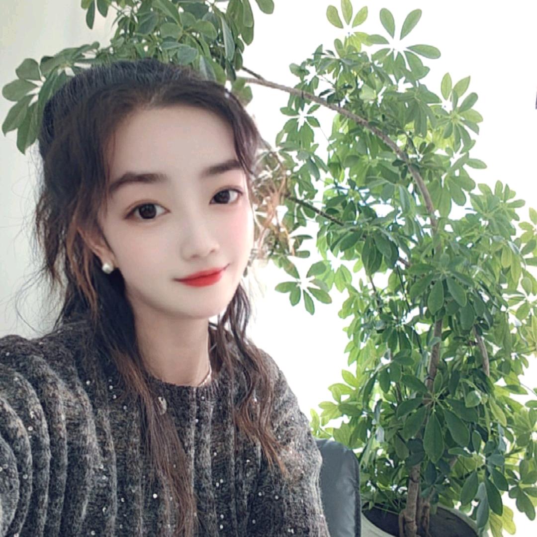 小窝头（柒月皮肤管理美甲美睫）