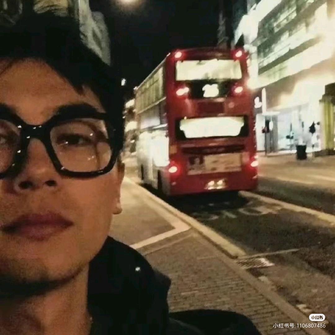 不挑食的小馋猫