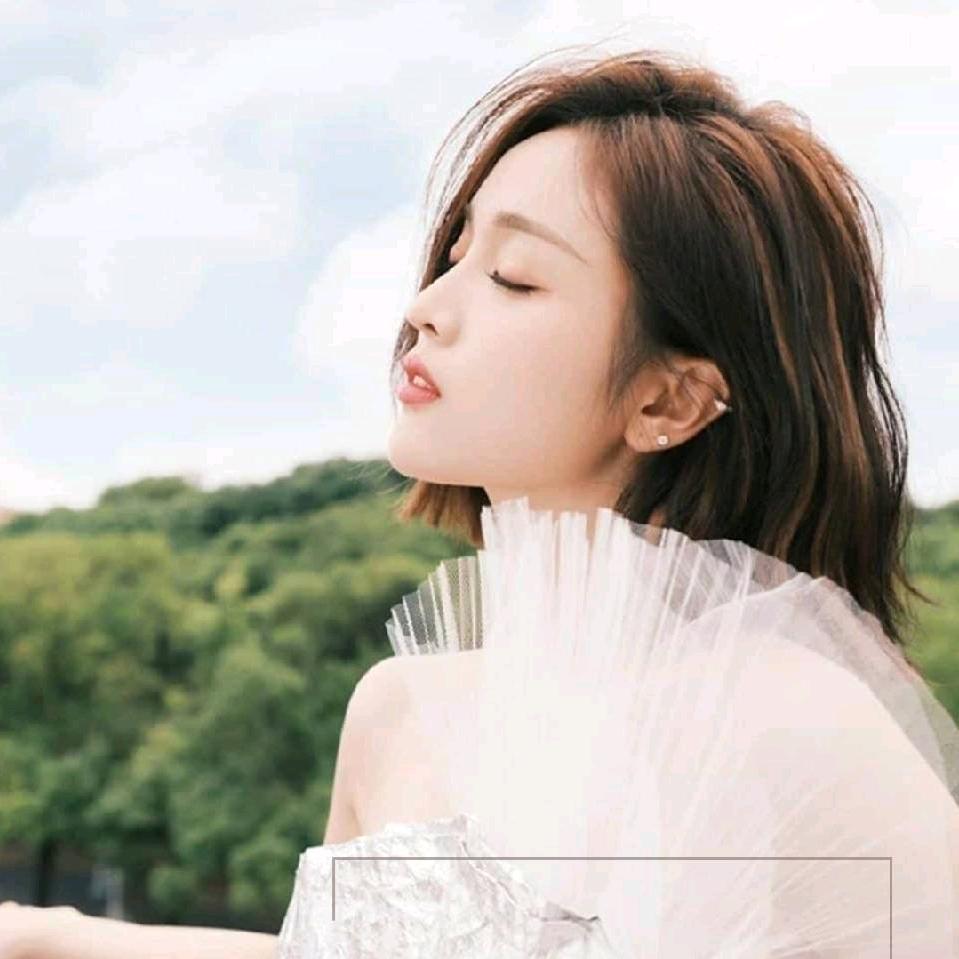 小小婷 .