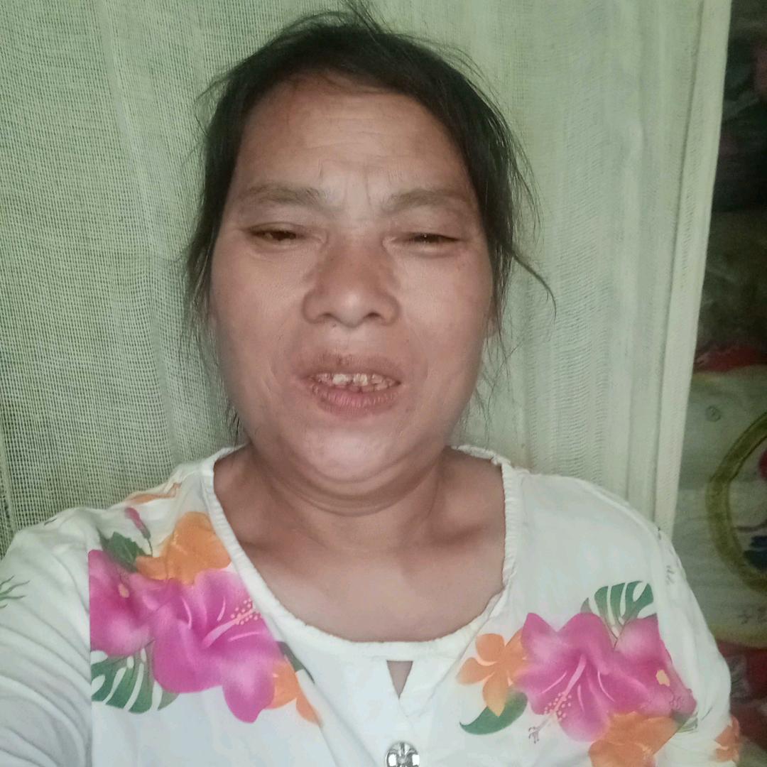 何姐