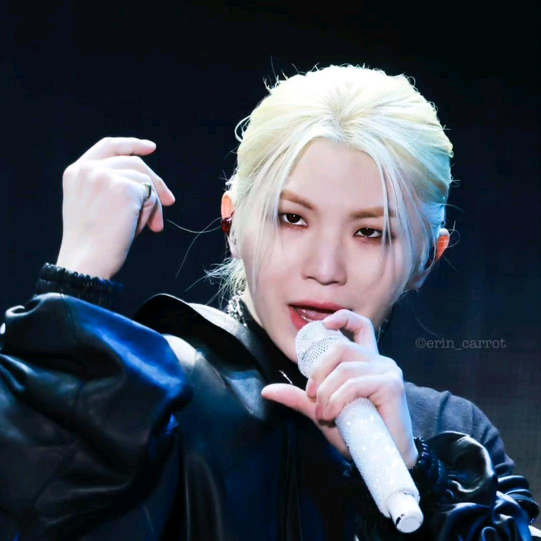 圆镜勋手美美姐的狗（见过豪雨版）