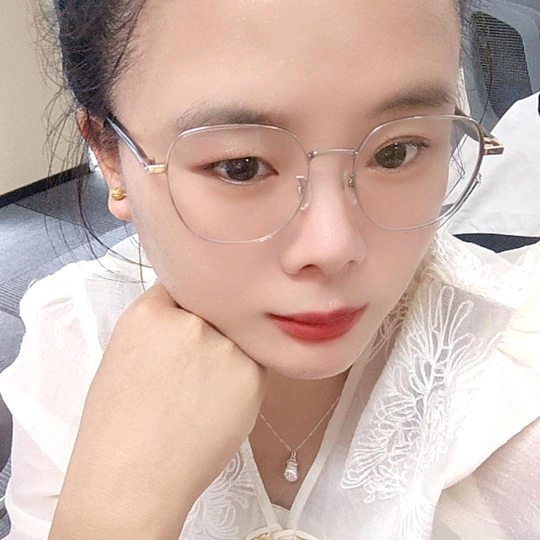 实诚善良的女青年