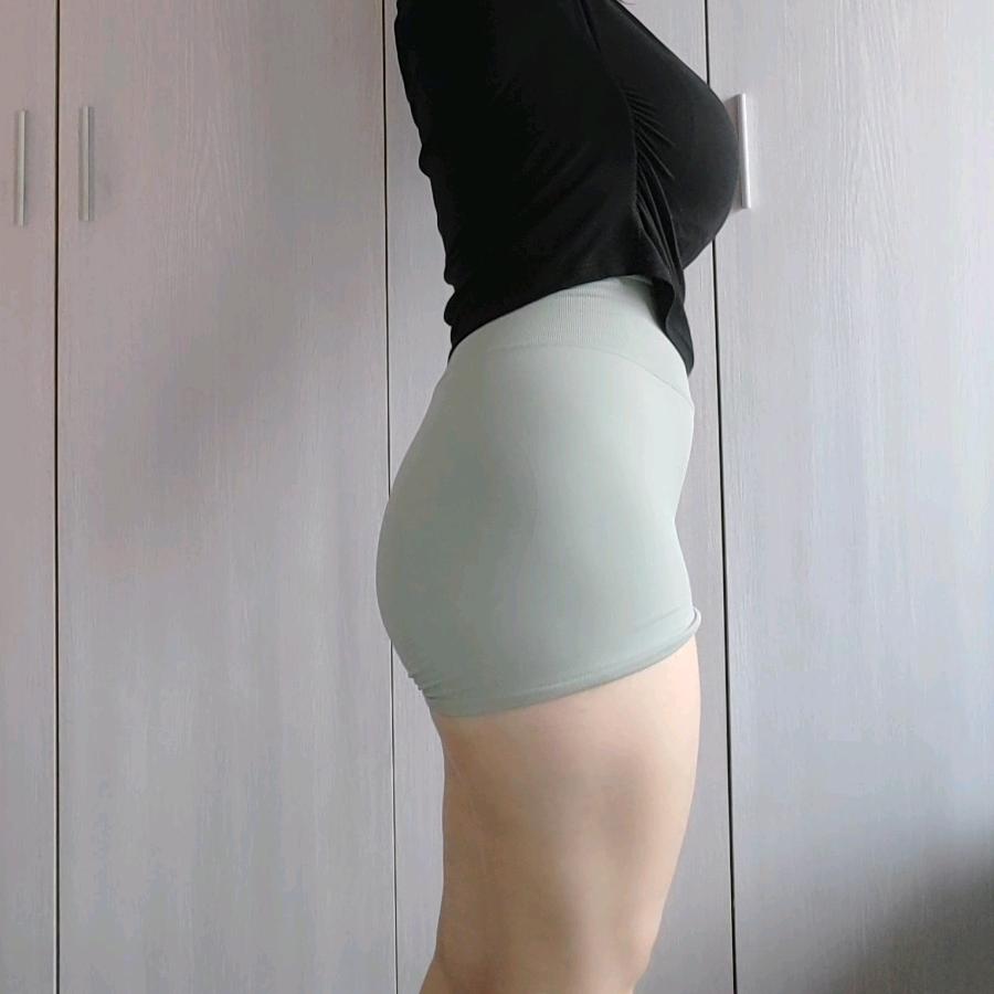 爱撸铁的英~(减脂打卡版)