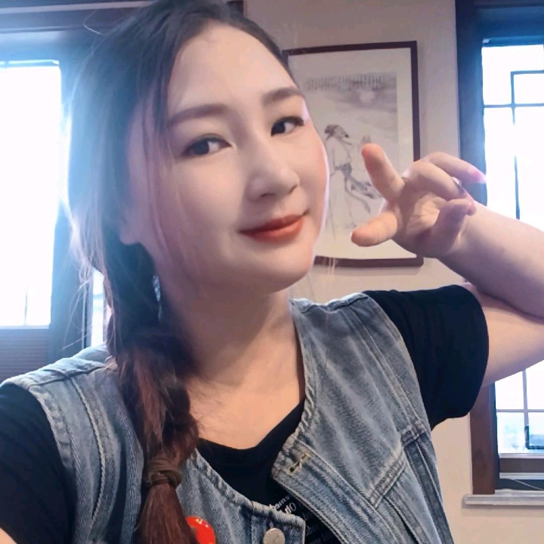 英子