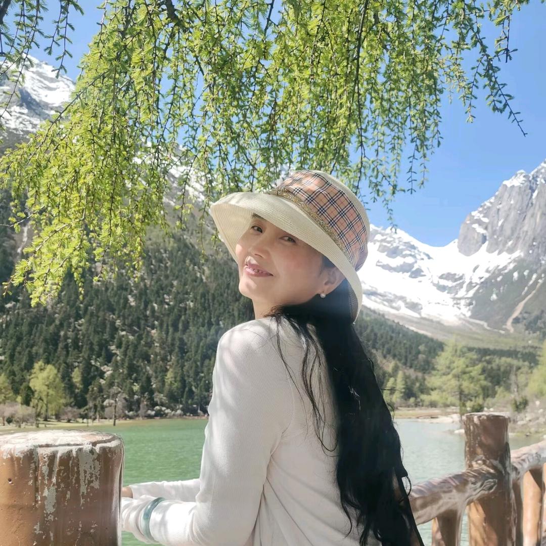 清清晨、你的微笑