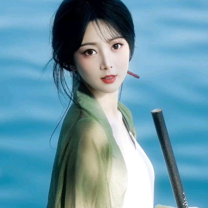 微笑的侧脸☺️