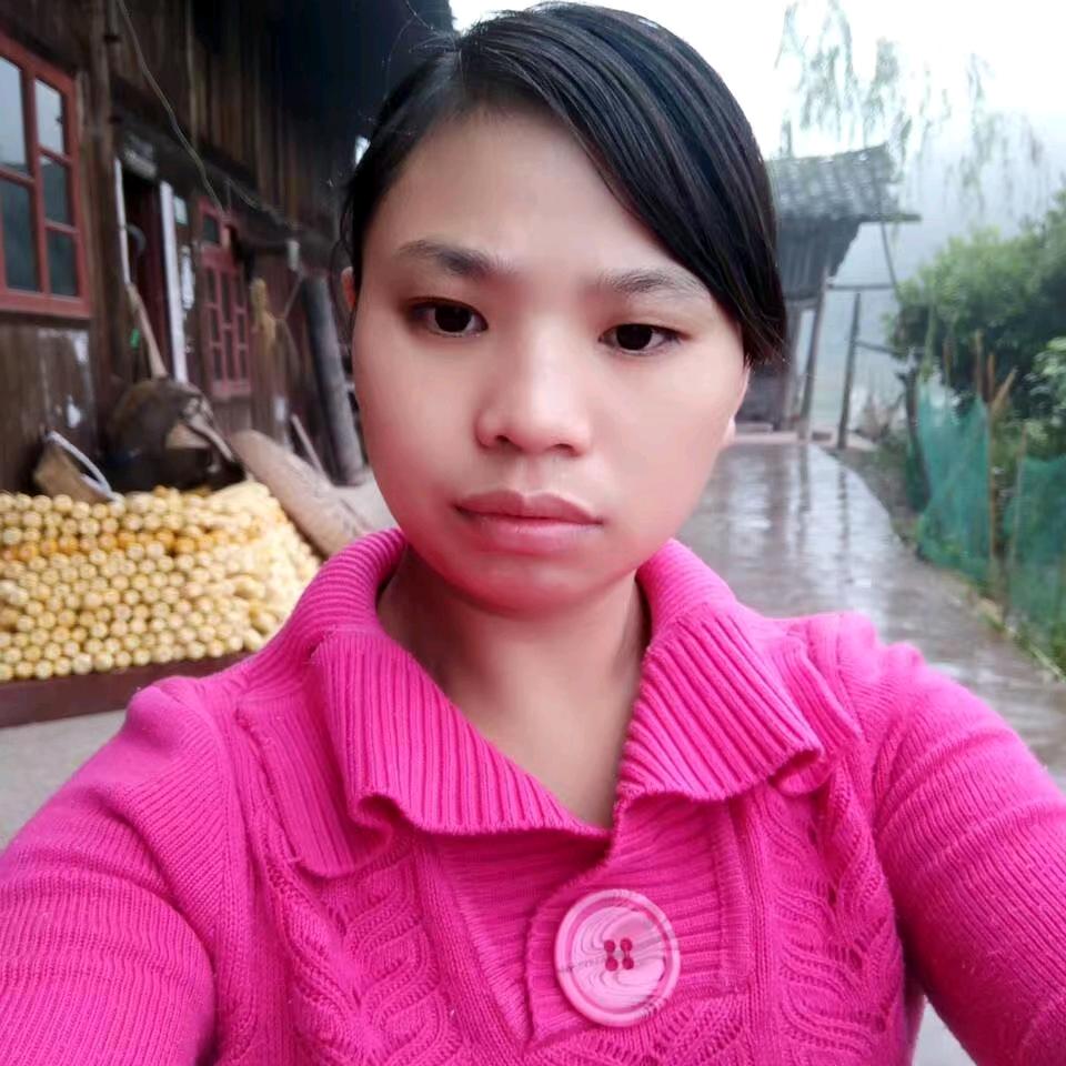 单亲家庭。
