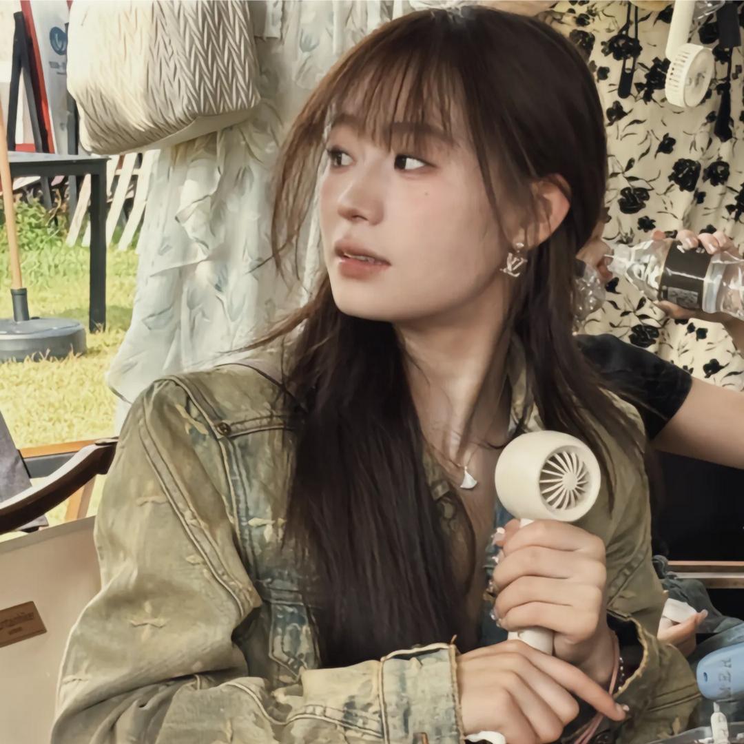 脑袋困(ಥ_ಥ)咯