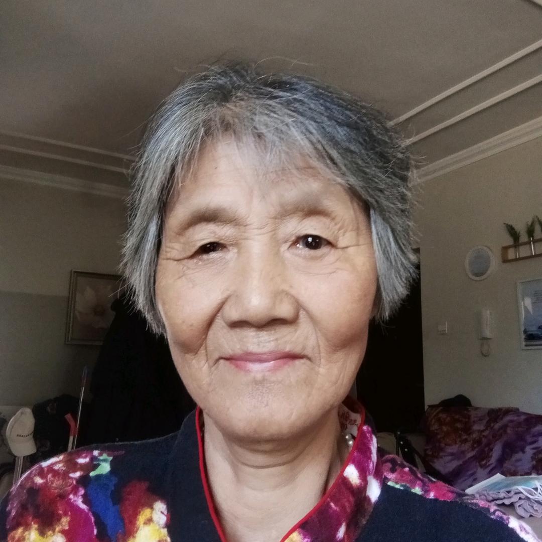 太后闲聊，中午12点30分开播😘