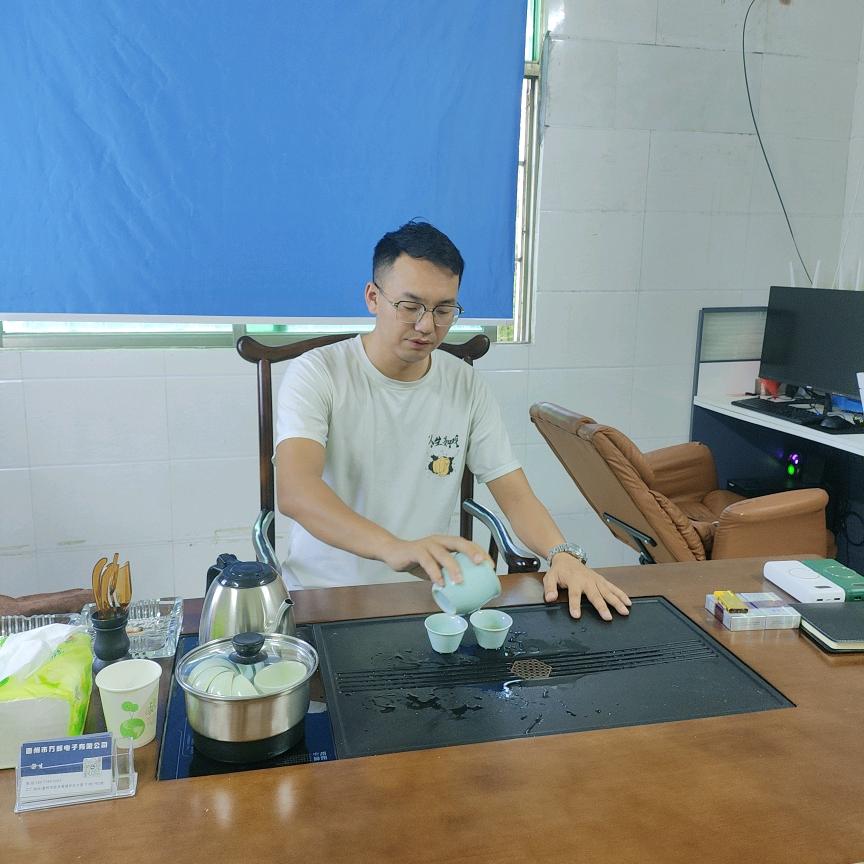 拨开乌云见彩虹