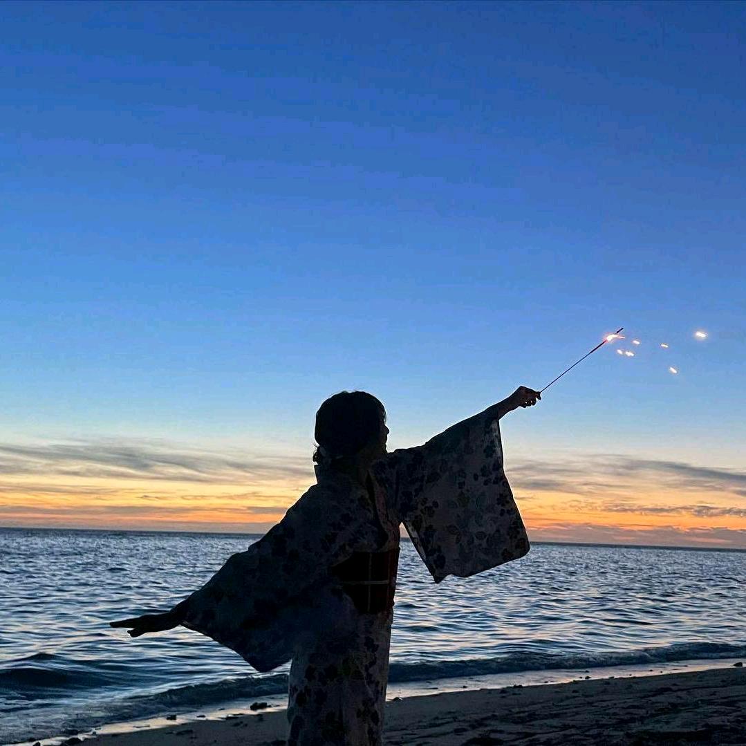 躺🐳背晒🌞的☁️