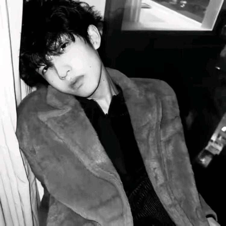 男孩