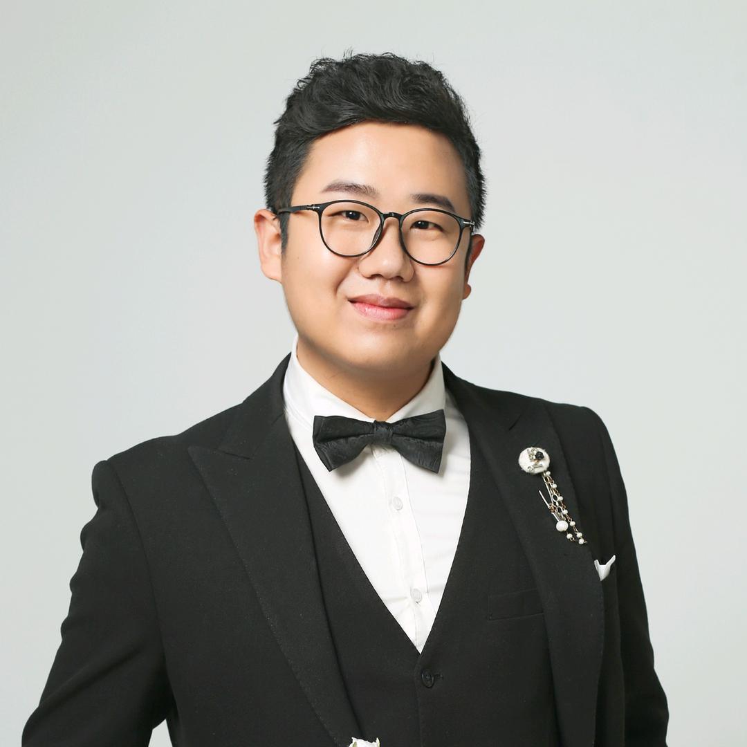 老村长（王多余）