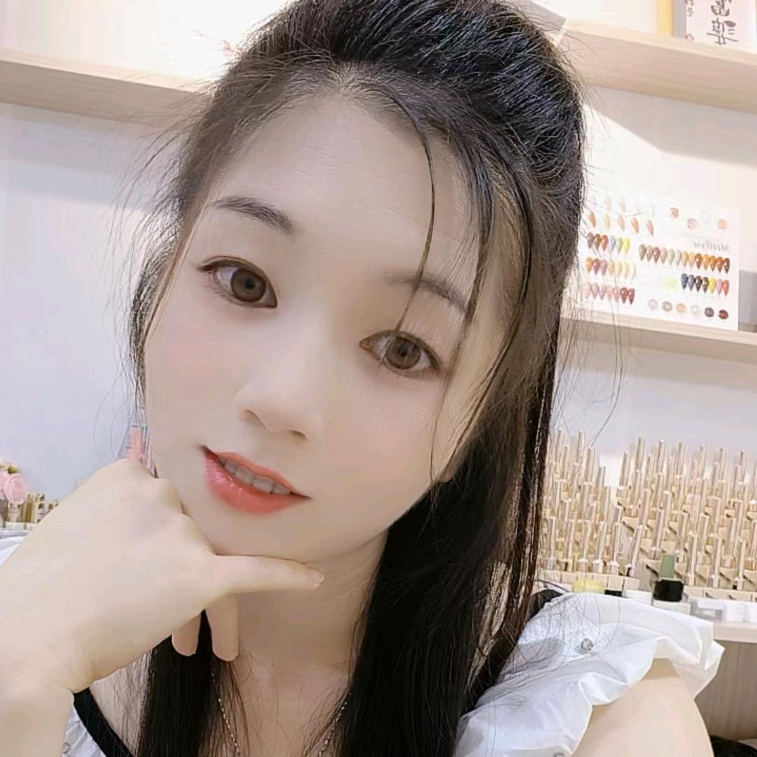 🌟秋秋~美甲  纹绣 化妆