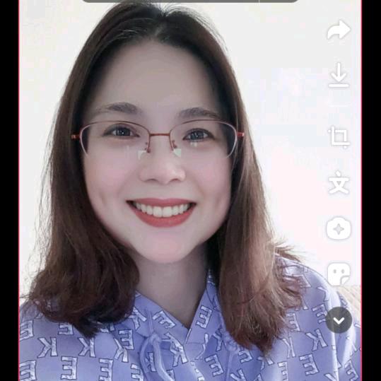 康康，开欣婆婆