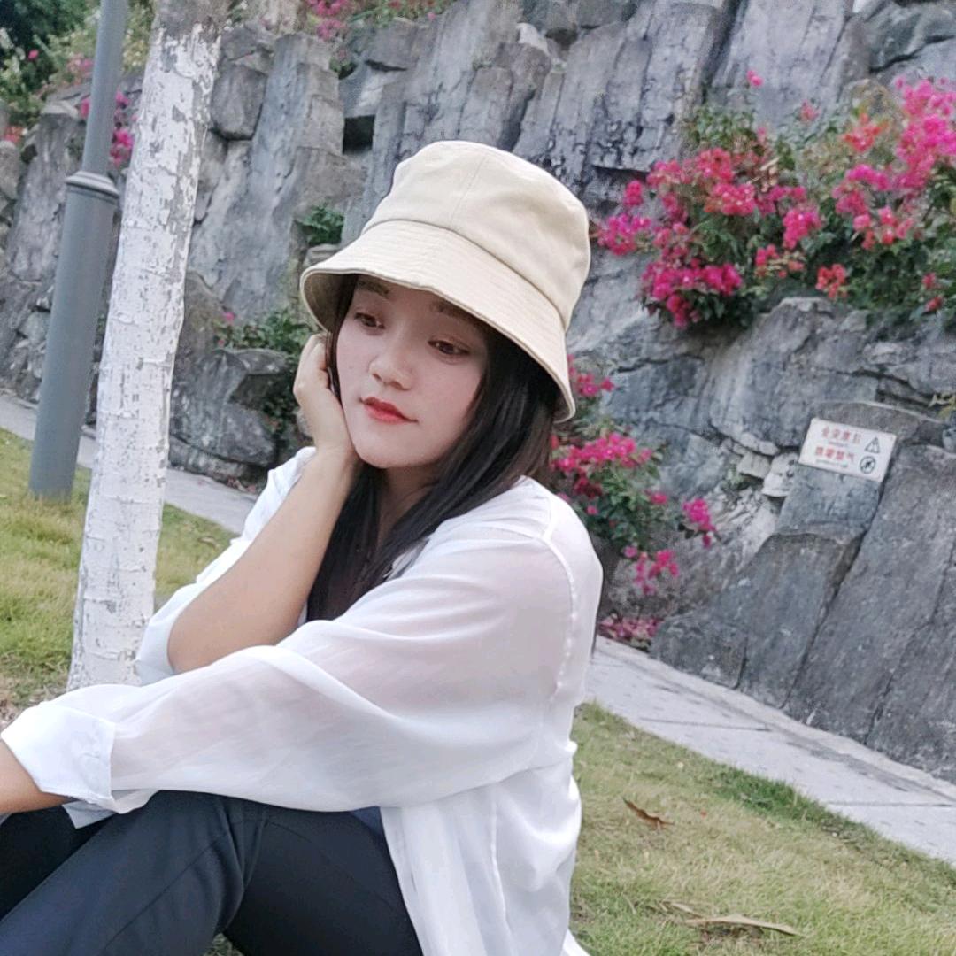 爱笑的傻丫头😂