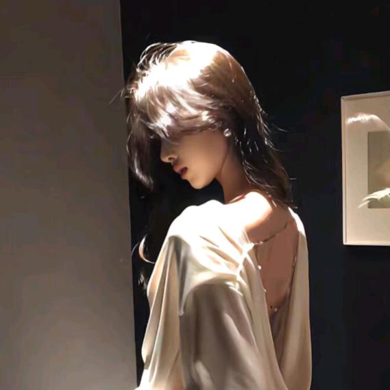 Tsuki.月亮🌙