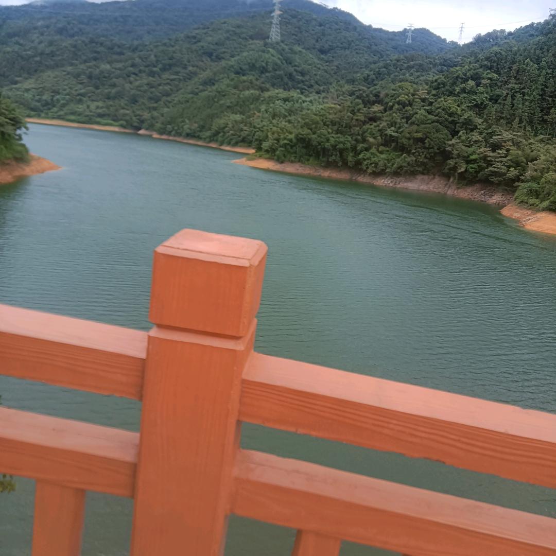海蓝天空城