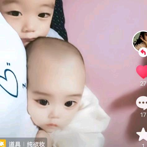 这是我的两个孙子