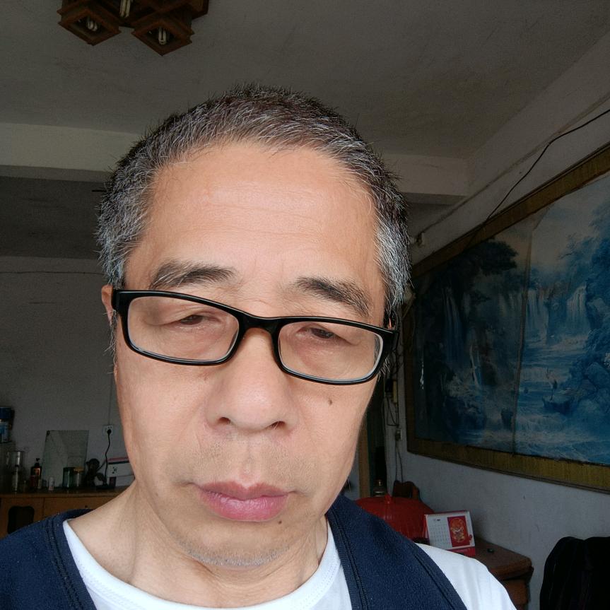 邹 哥