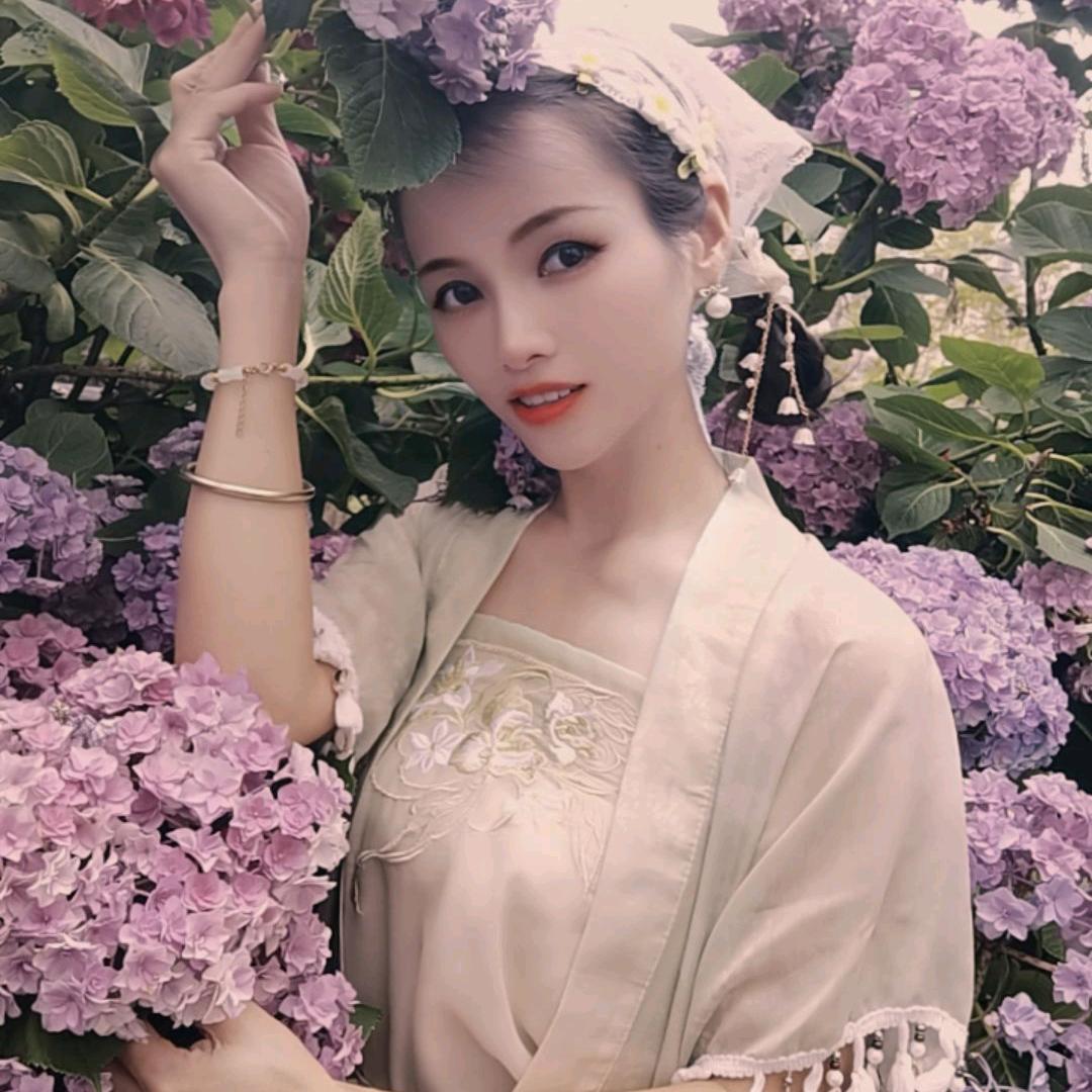 彩彩很精彩