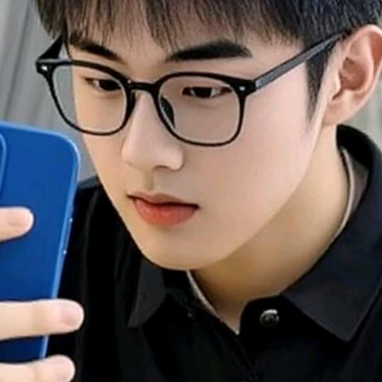 茫茫人海能相遇。便是人间有缘人。