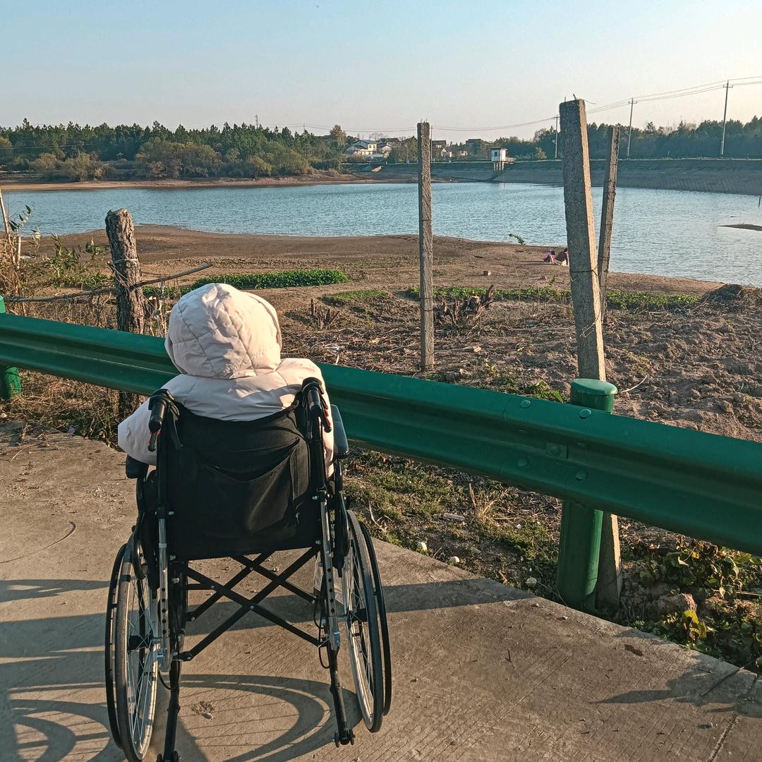 安安（向阳而生）