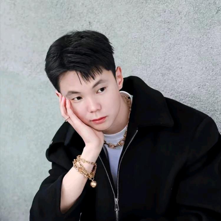 悲傷洅指、間肆意的廻眸