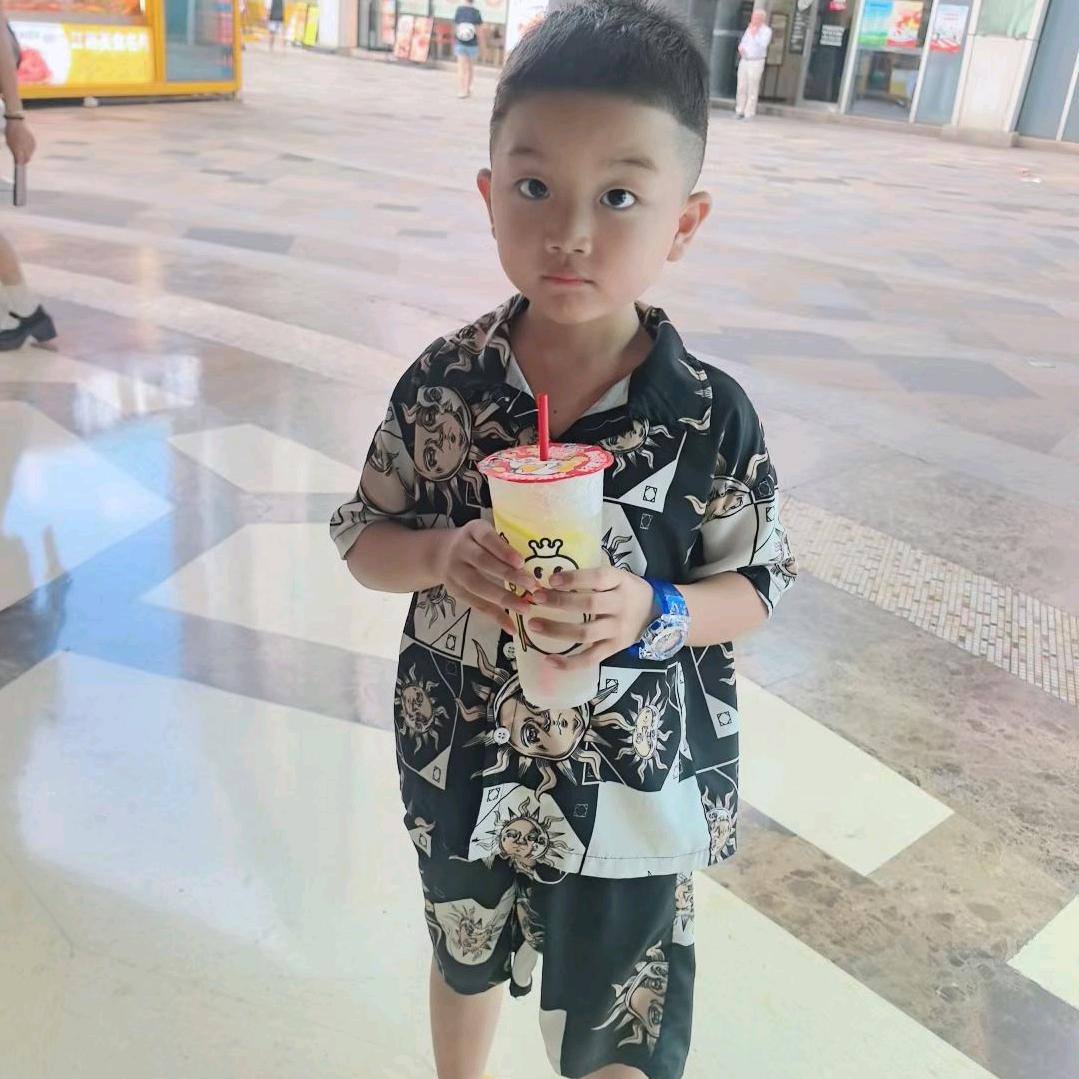 小小团子吖