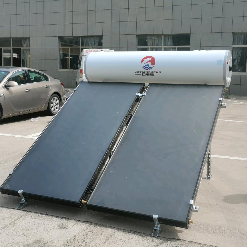 巨天平板太阳能生产车间