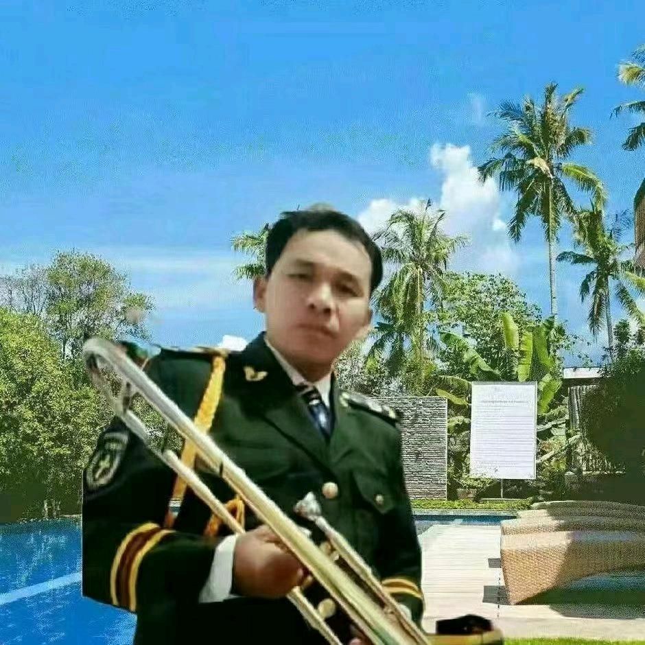 赞美的旋律环绕我