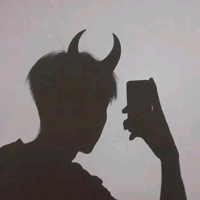 霸霸。