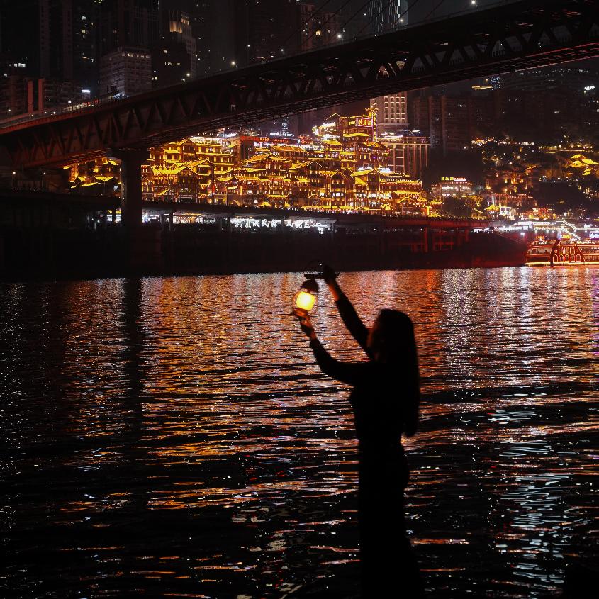 哈哈(ง •̀_•́)ง