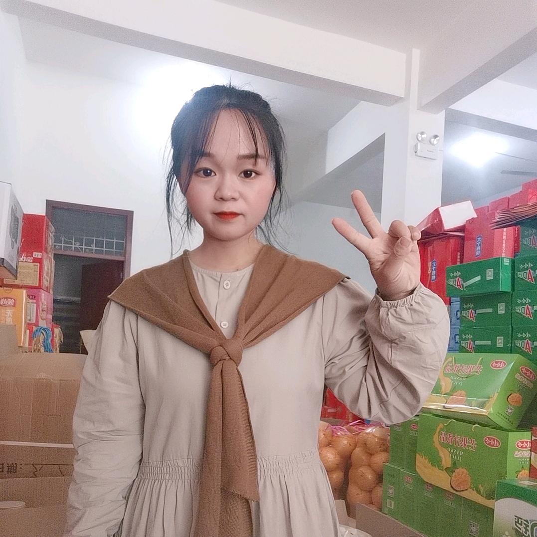 张荣妞