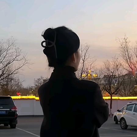 熊猫爱喝茶