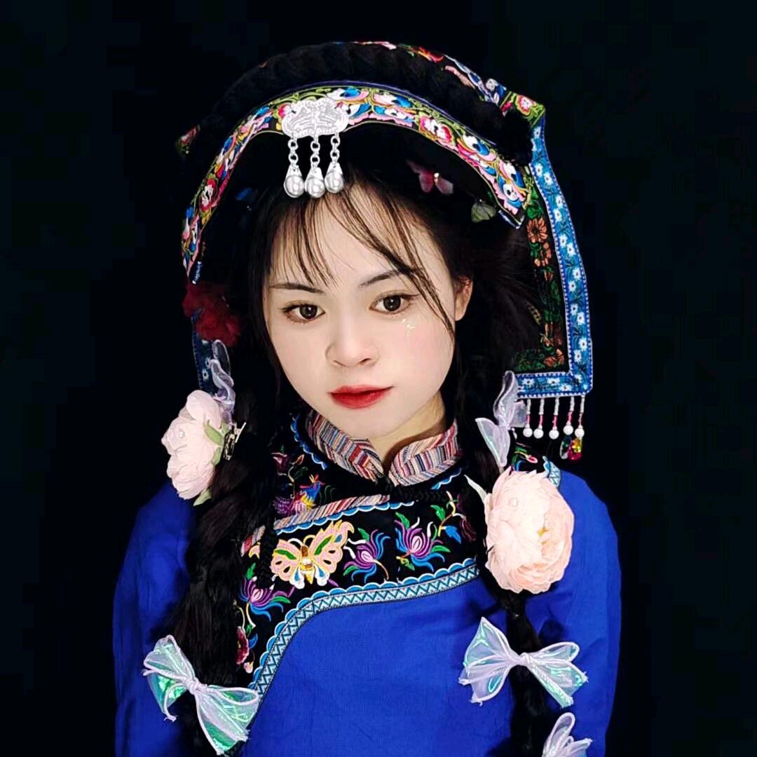 晓晓（๑民族👗定制๑）