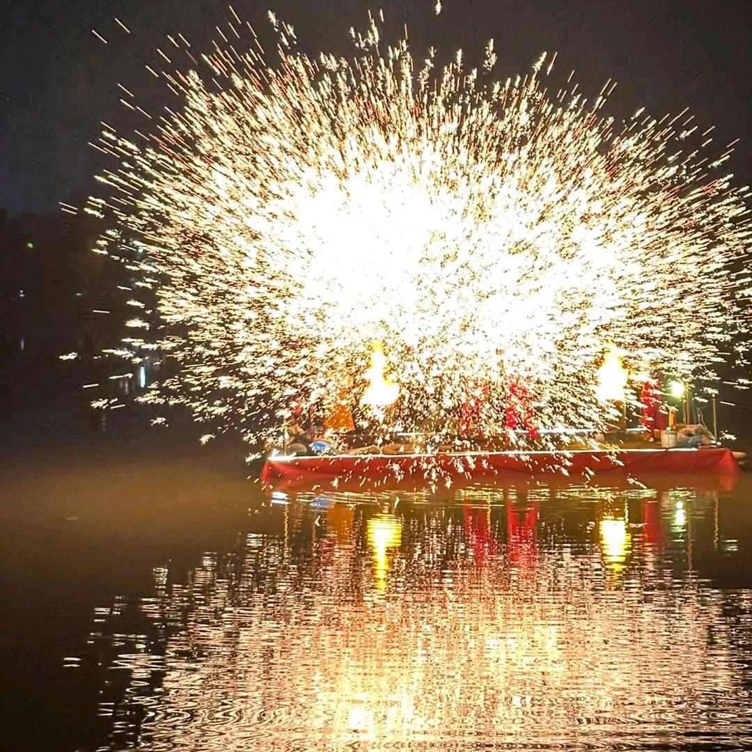 满天星打铁花团队
