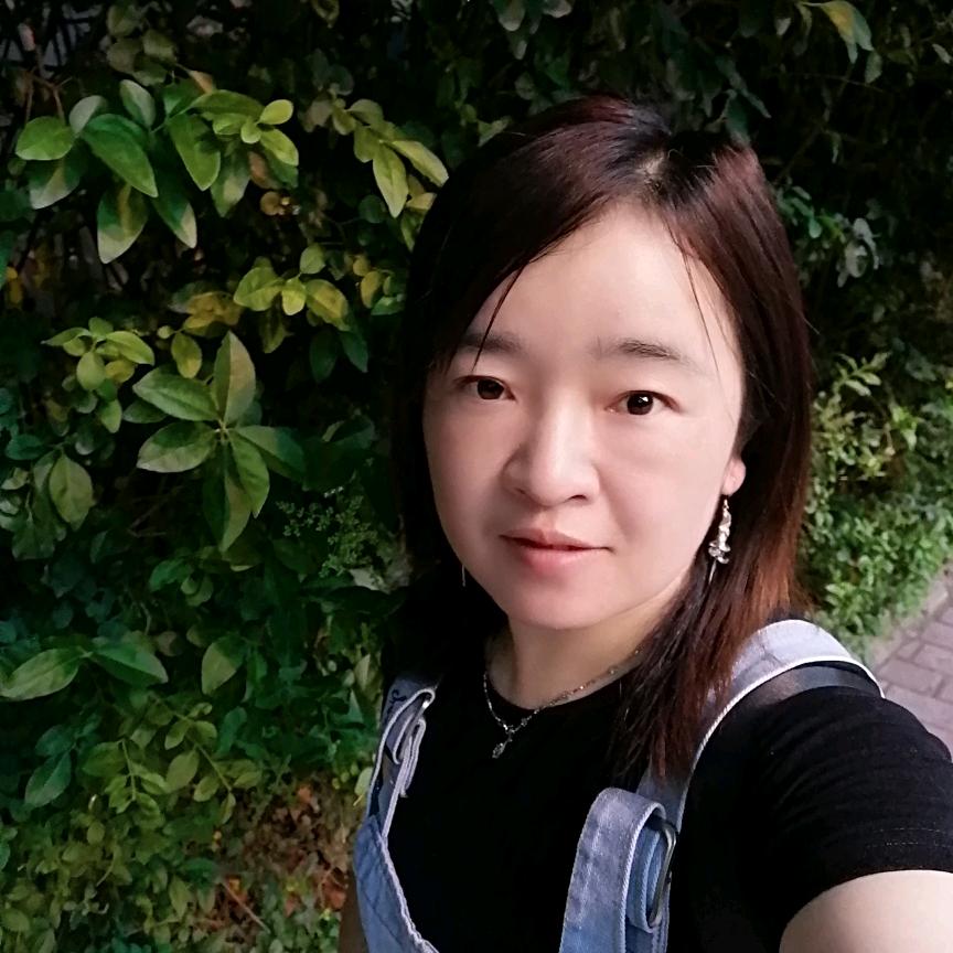 天蓝蓝，水清清