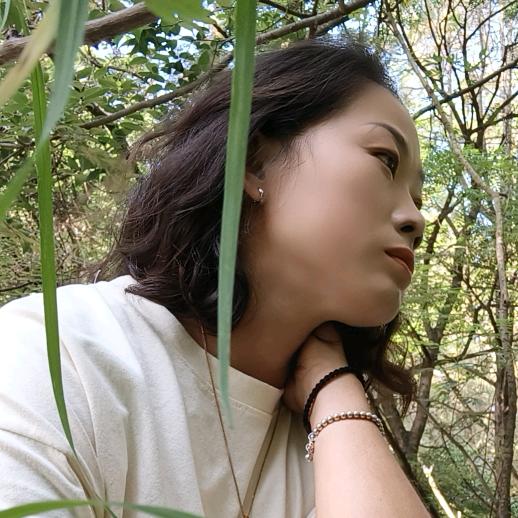 带刺的玫瑰