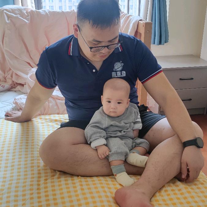 鑫嘉豪胶辊（gǔn）阿翔