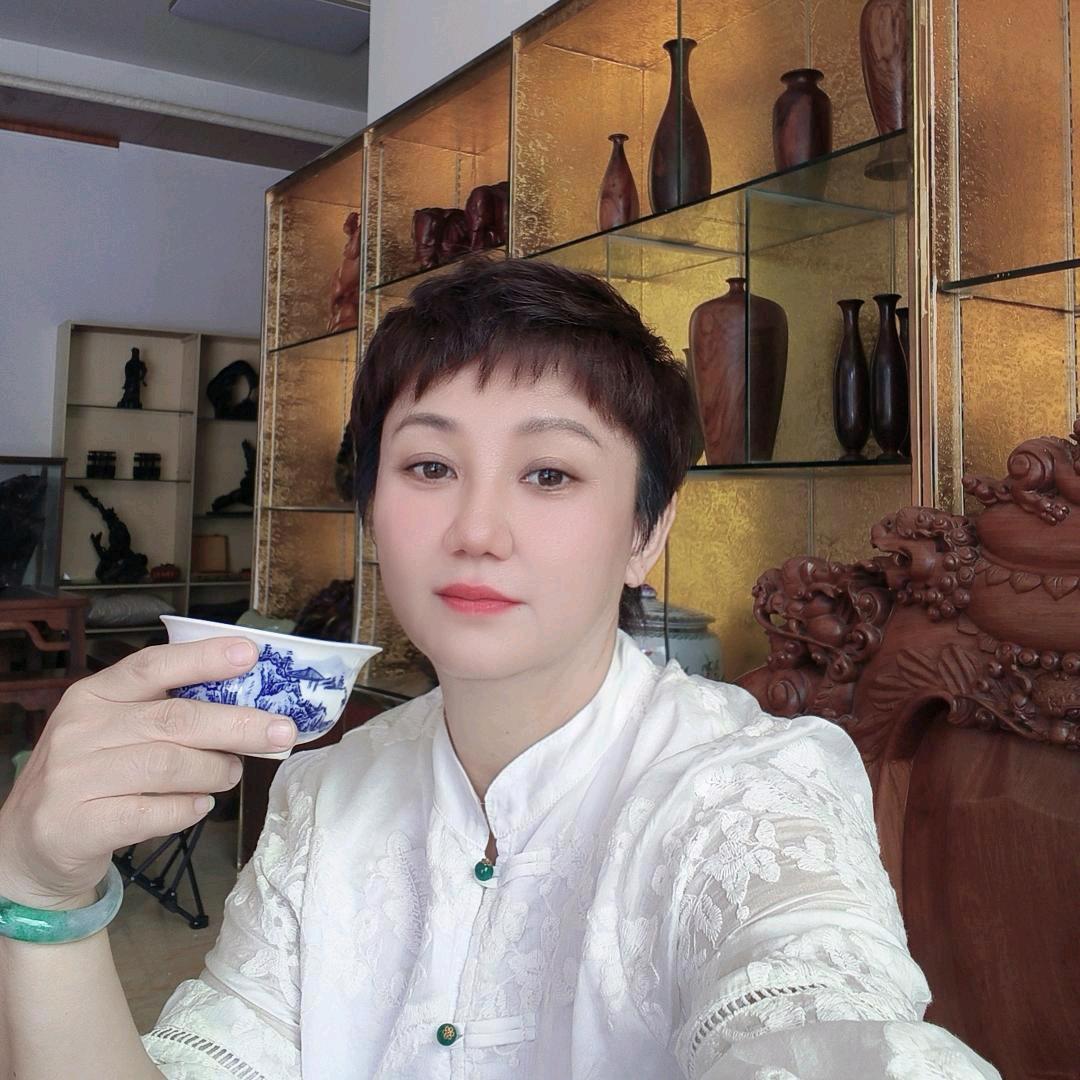 边关荣姐