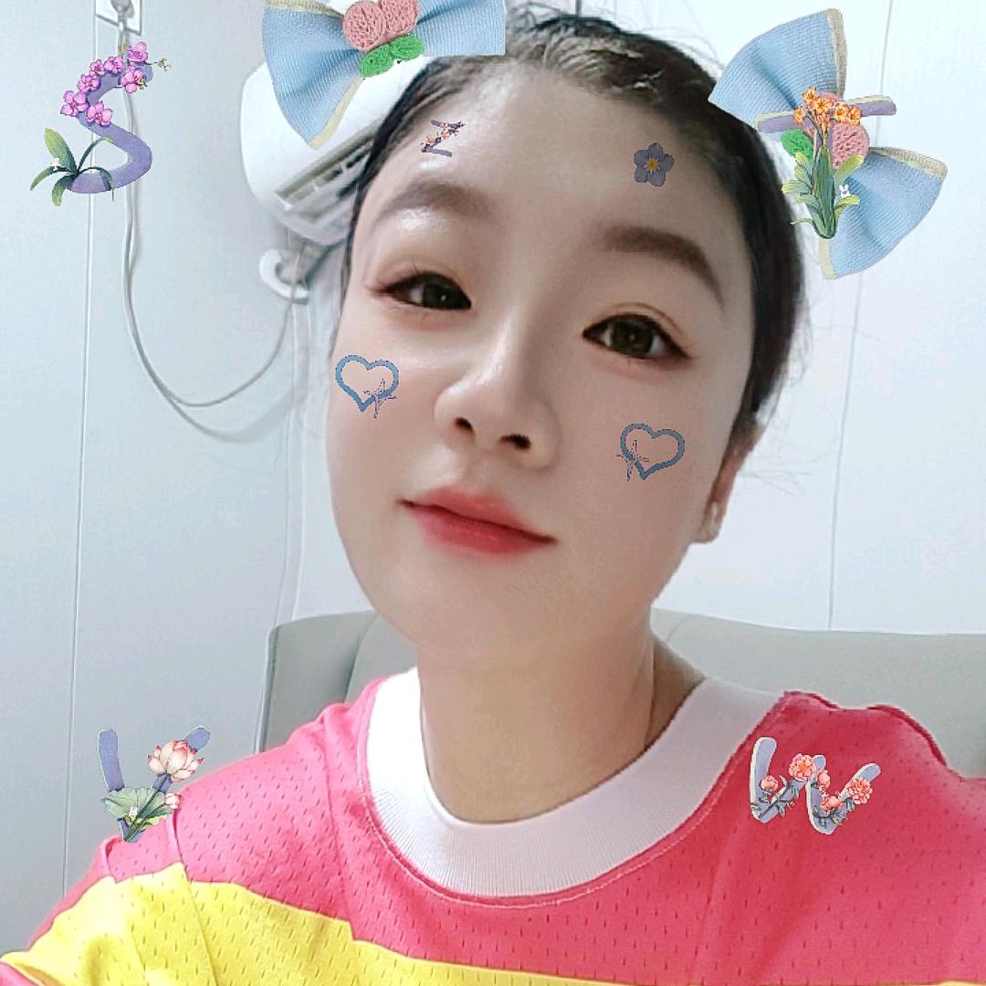 一个卖电动车的小娘子