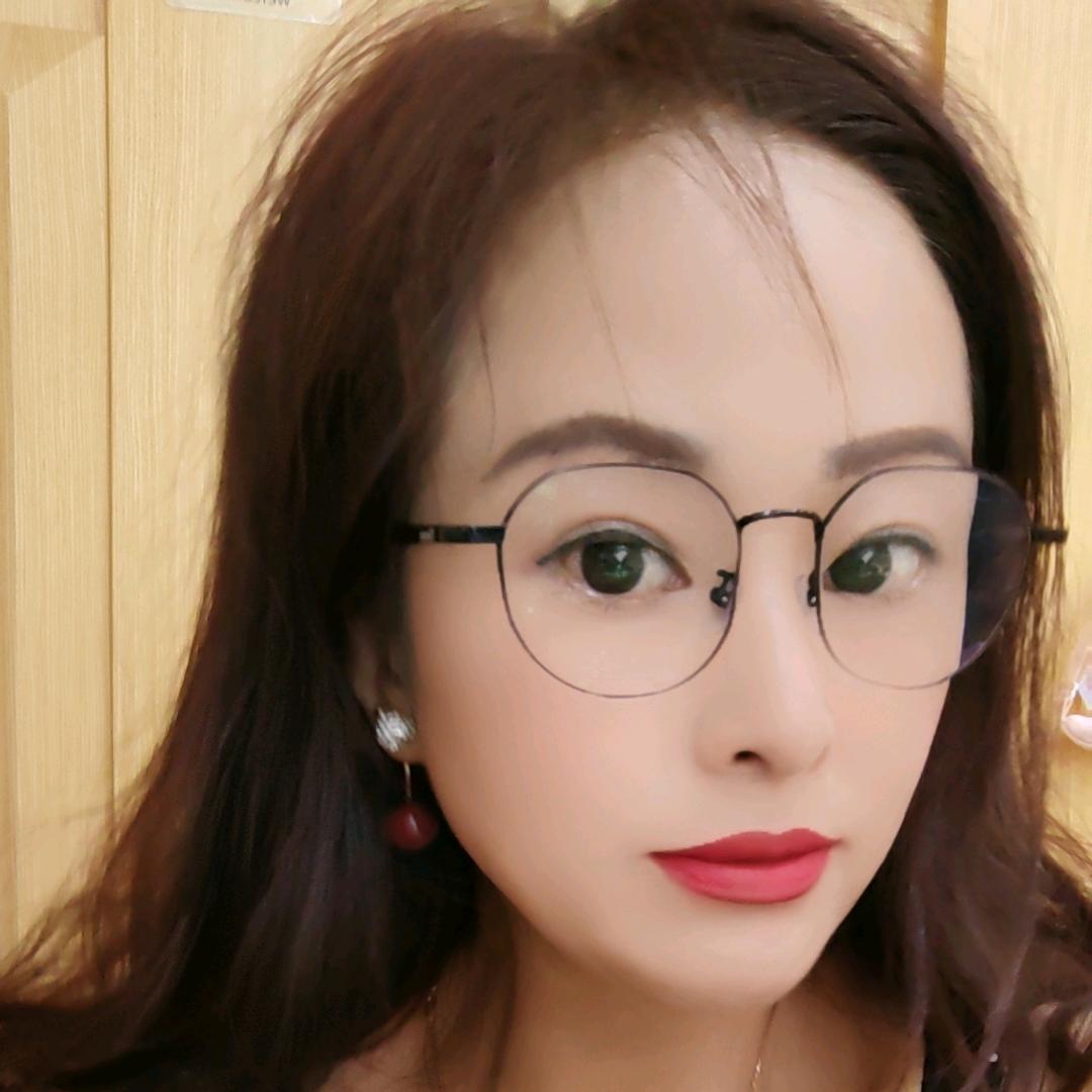 风情街名典女鞋店